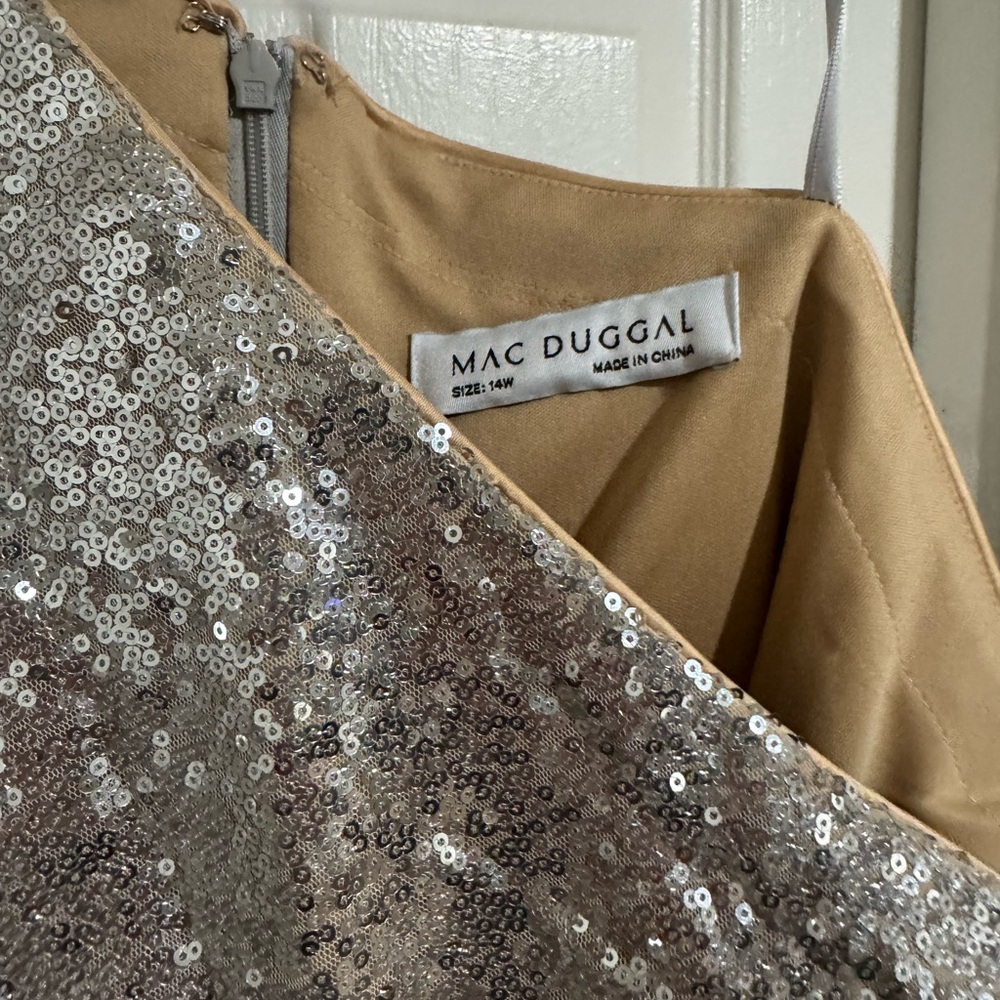 Mac Duggal Silver Sequin One Shoulder Gown size 14 - Picture 4 of 5